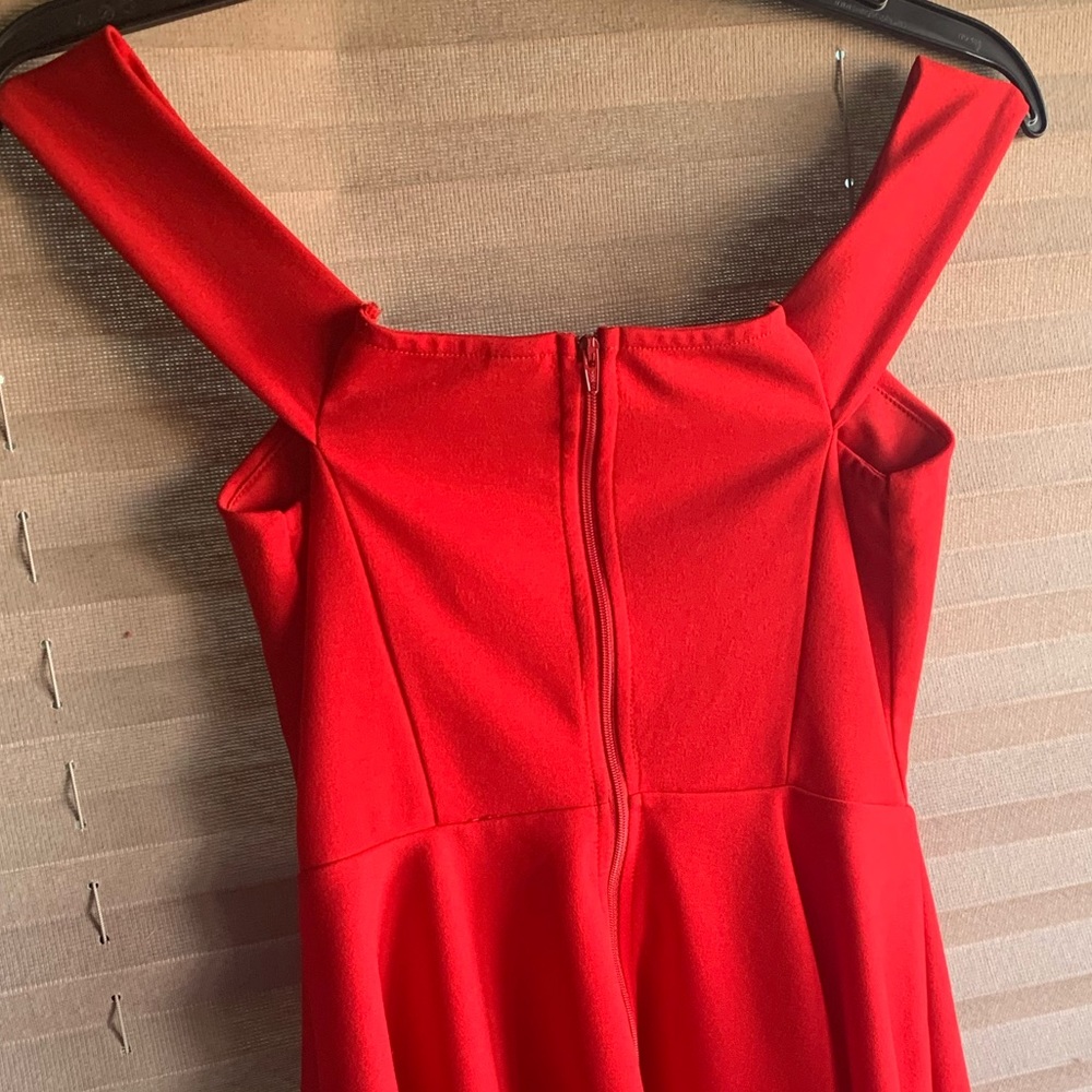Dress - Picture 2 of 3